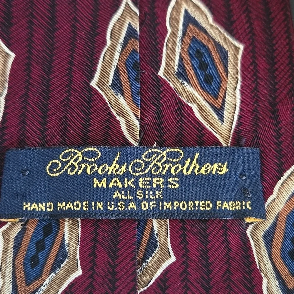 Brooks Brothers Burgundy Tie with Gold Design